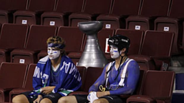 canucks.fans.jpg